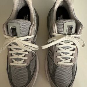 New Balance 990v5 MiUSA leather and mesh Sneakers
